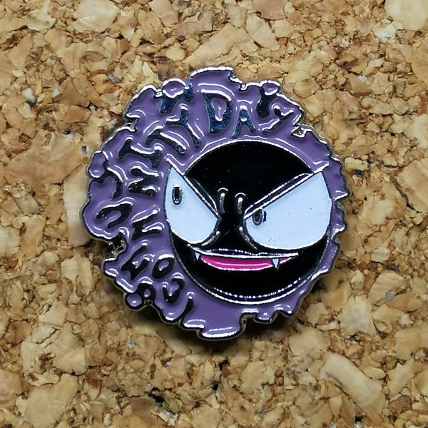 Normal coloured gastly enamel pin