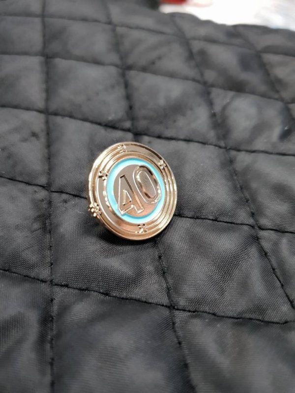 photo of gold level 40 pin